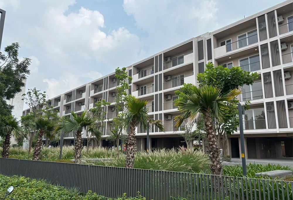 dlf garden city